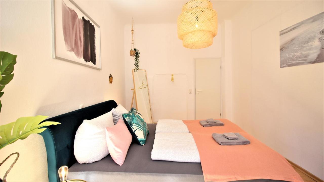 Homie Stay Schiestlstrasse - Moderne Altbauapartments, Nahe Stadtzentrum & Weinberge Wurzburgo Exterior foto